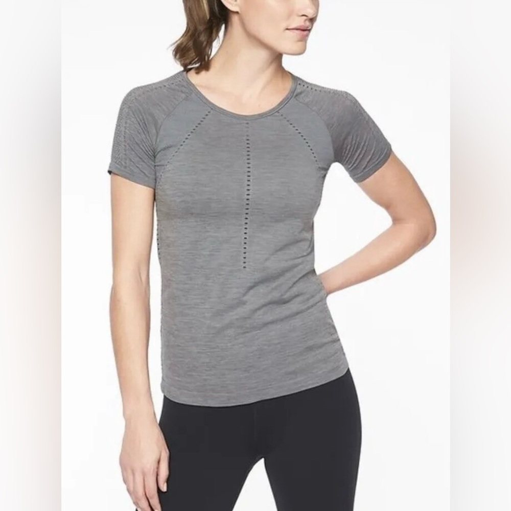 Athleta Heather Gray Short Sleeve Tee